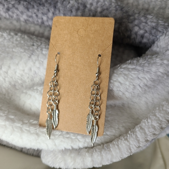 Chain feather earrings - Picture 1 of 3